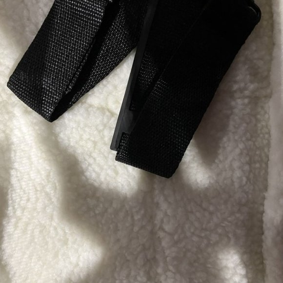 EVELTEK Soft Side Small Pet Carrier Travel Bag for Cats, Rabbits, etc. - Picture 6 of 10